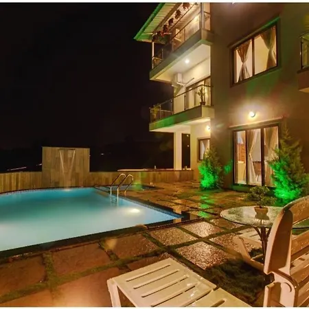 Ocean Crest Luxury Villa Mahabaleshwar Exterior photo