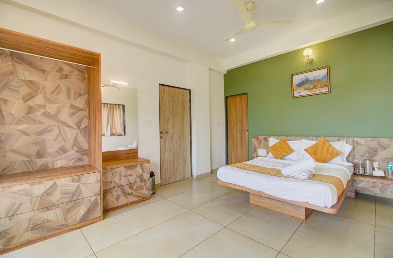 Ocean Crest Luxury *